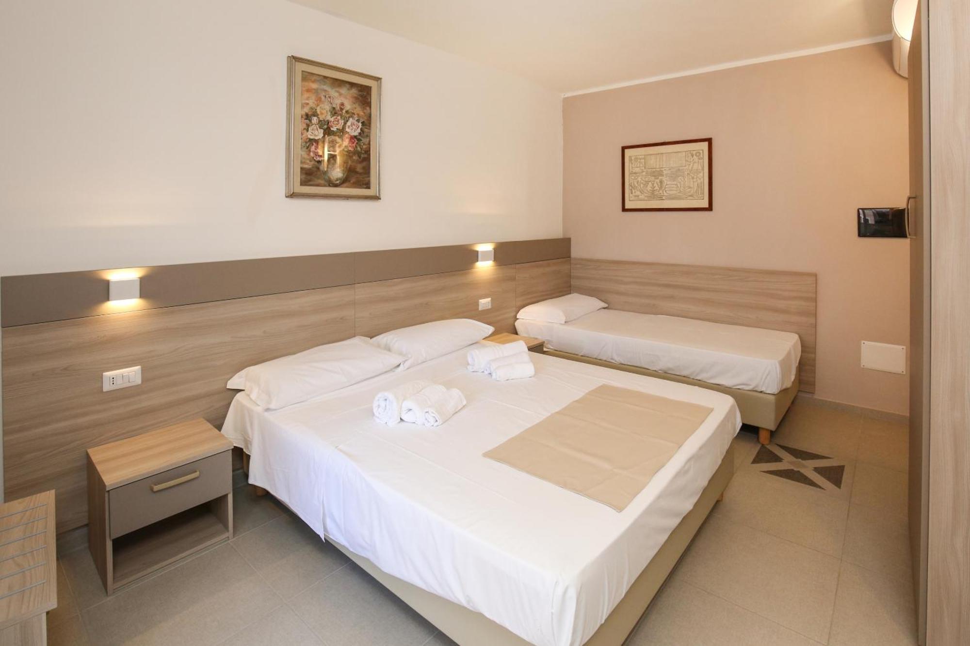 The Square Castelsardo Hotel Ngoại thất bức ảnh