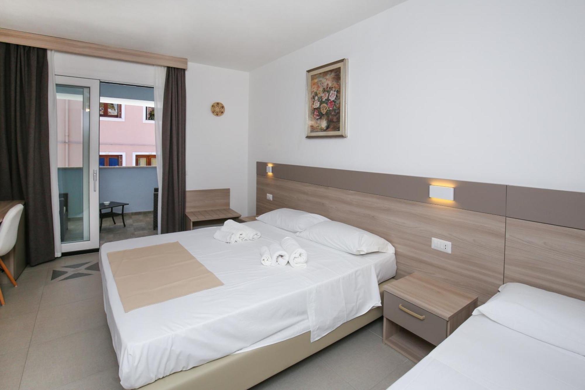 The Square Castelsardo Hotel Ngoại thất bức ảnh