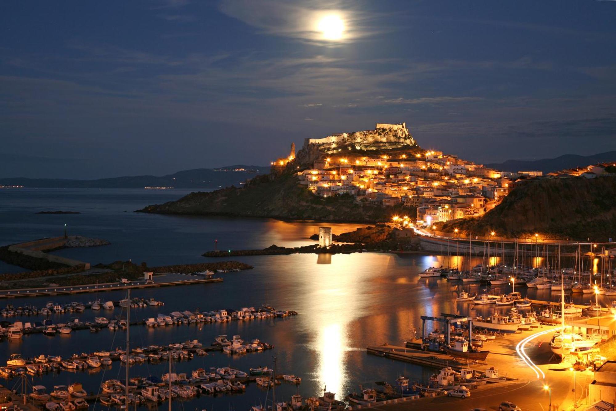 The Square Castelsardo Hotel Ngoại thất bức ảnh